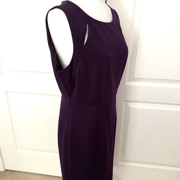 Kasper Plum Sleeveless Sheath Dress Size 10 – Elegant Cut-Out Neckline, Like New - Picture 6 of 12